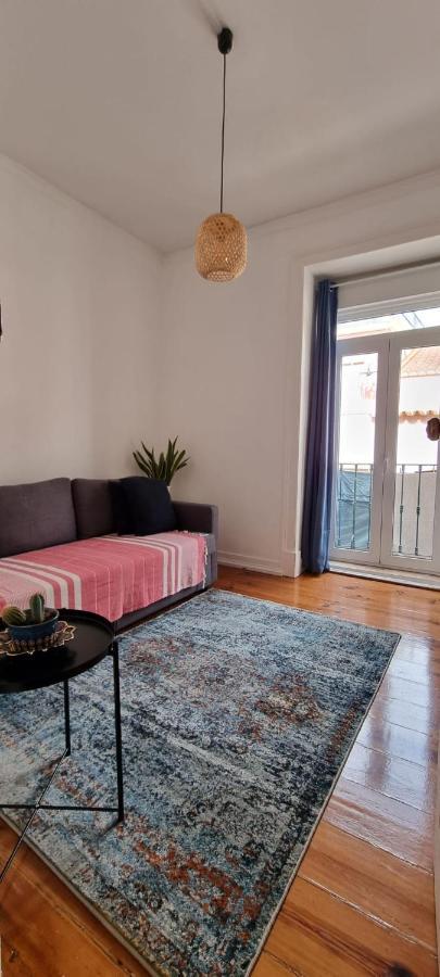 Charming Central Apartment To Rent Lissabon Exterior foto